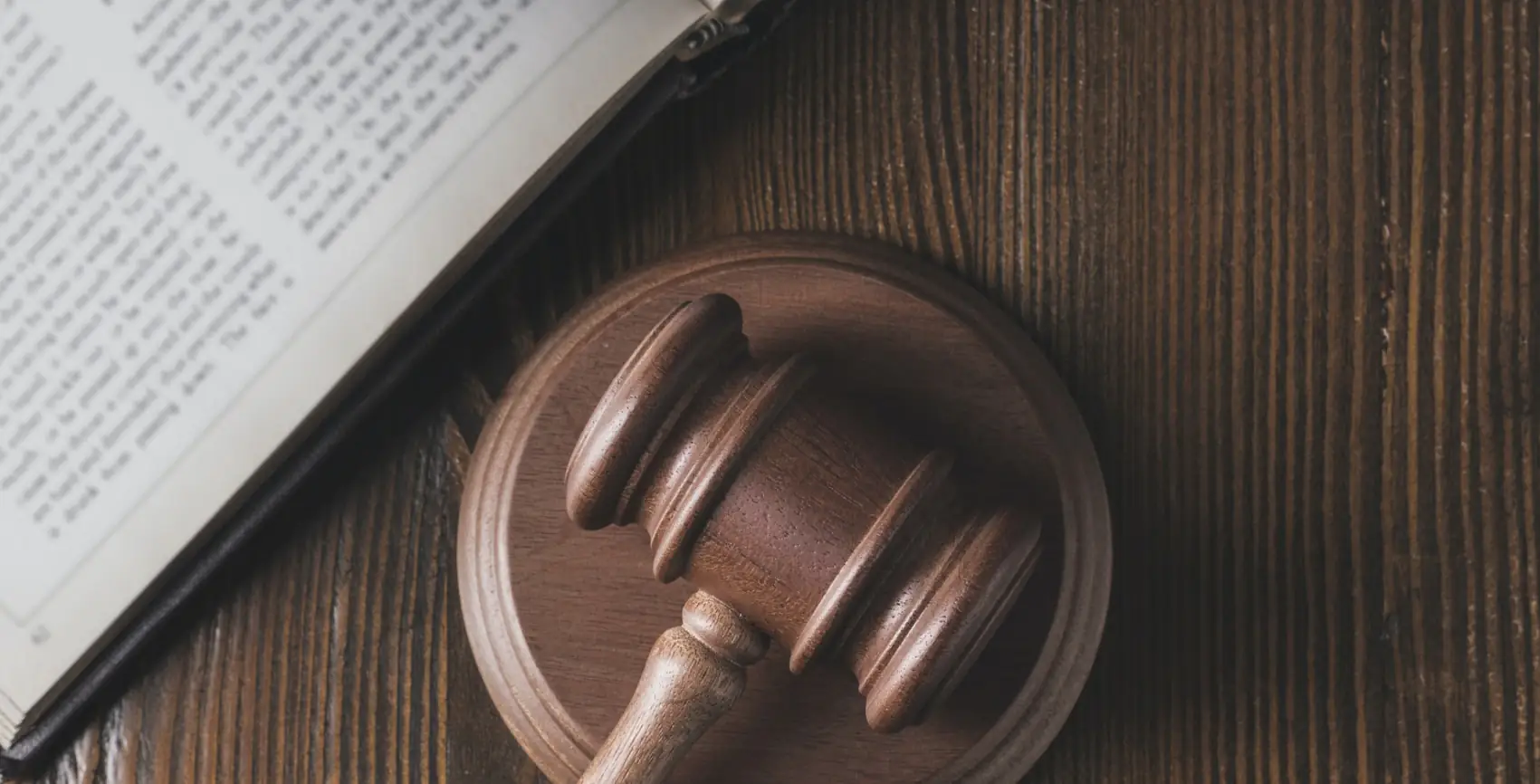 about-us-testimonial-cover@2x